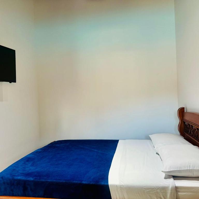 Hotel Jardin de Rosas - Double Room with Private Bathroom - 8