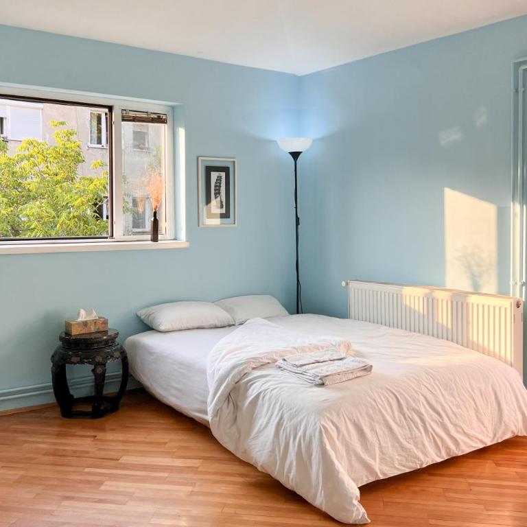 Room for one in sunny 93m2 apt - Jednokrevetna Soba sa Balkonom - 1