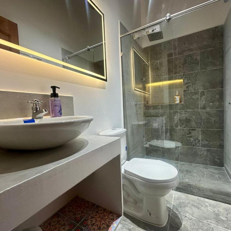 Hotel Jardin de Rosas - Double Room with Private Bathroom - 10
