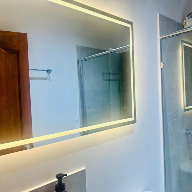 Hotel Jardin de Rosas - Double Room with Private Bathroom - 12