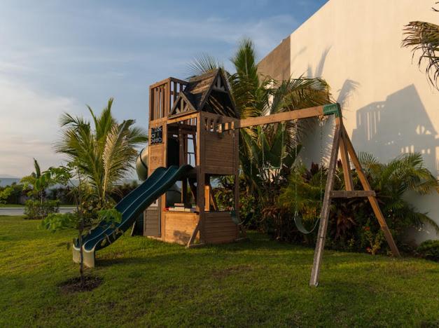 Condominio en Acapulco con acceso a club de playa - Apartamento de 3 dormitorios - Planta Alta - 40