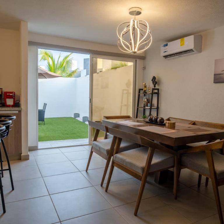 Condominio en Acapulco con acceso a club de playa - Apartamento de 3 dormitorios - Planta Alta - 53