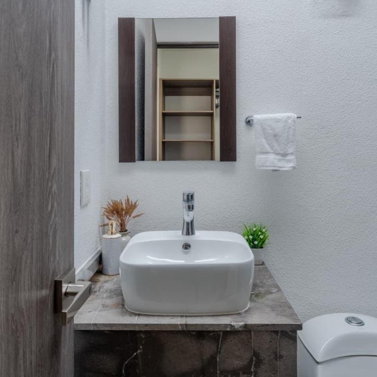 Condominio en Acapulco con acceso a club de playa - Apartamento de 3 dormitorios - Planta Alta - 60