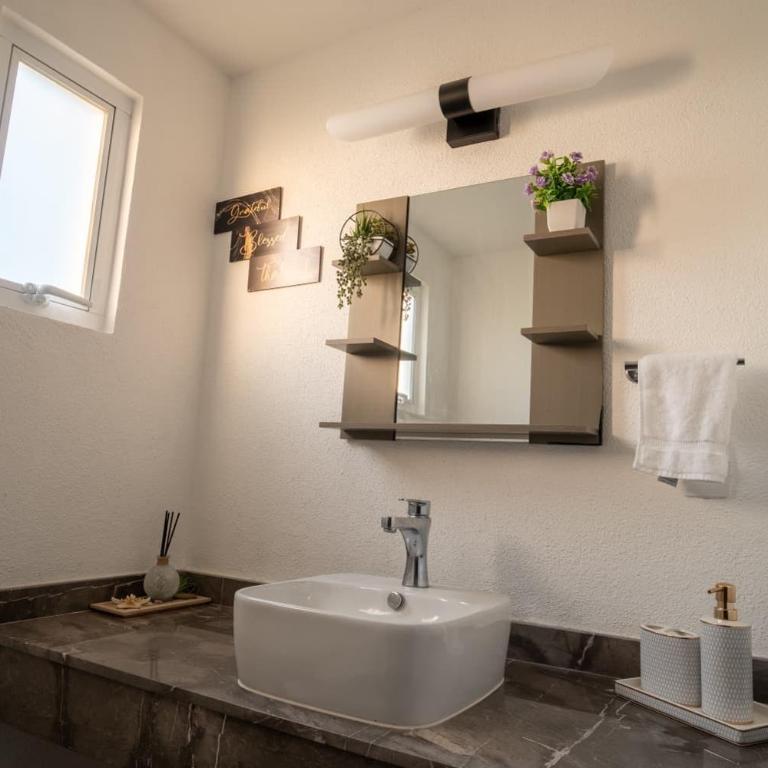 Condominio en Acapulco con acceso a club de playa - Apartamento de 3 dormitorios - Planta Alta - 59