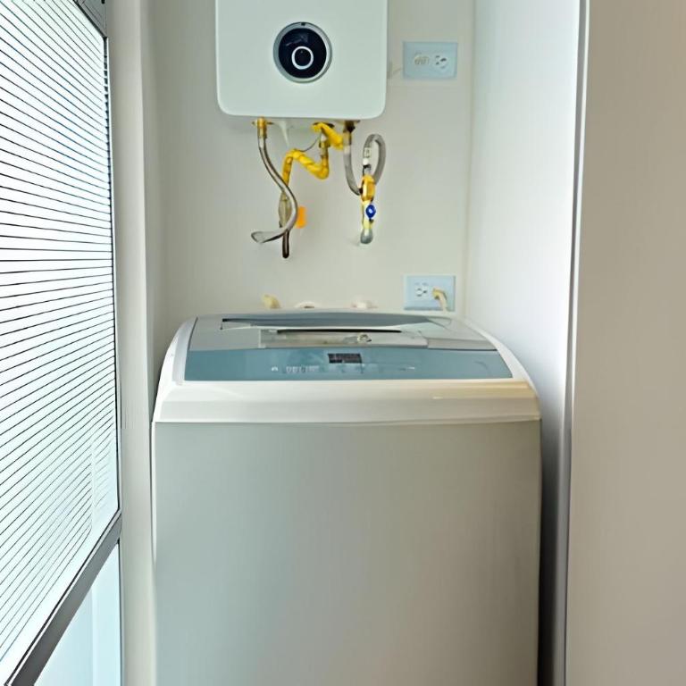 Súper Apartamento TV, Wi Fi y parqueadero gratis - Apartamento - 9