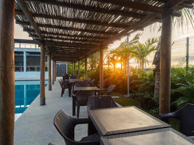 Condominio en Acapulco con acceso a club de playa - Apartamento de 3 dormitorios - Planta Alta - 10