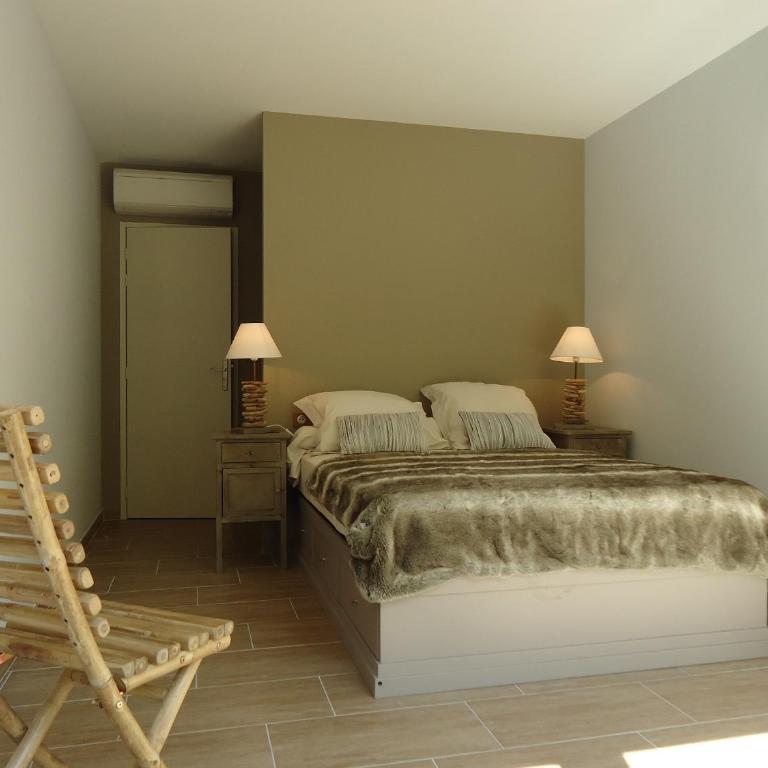 Prehistoric Lodge - Adult Only - Chambre Double avec Terrasse - Vue sur la Rivière - 1