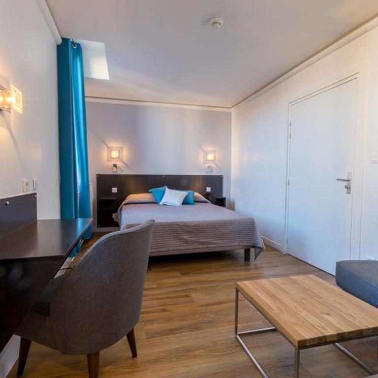Cit'Hotel Le Regina Bordeaux Gare Saint-Jean - Chambre Double avec Baignoire Spa et Climatisation - 3