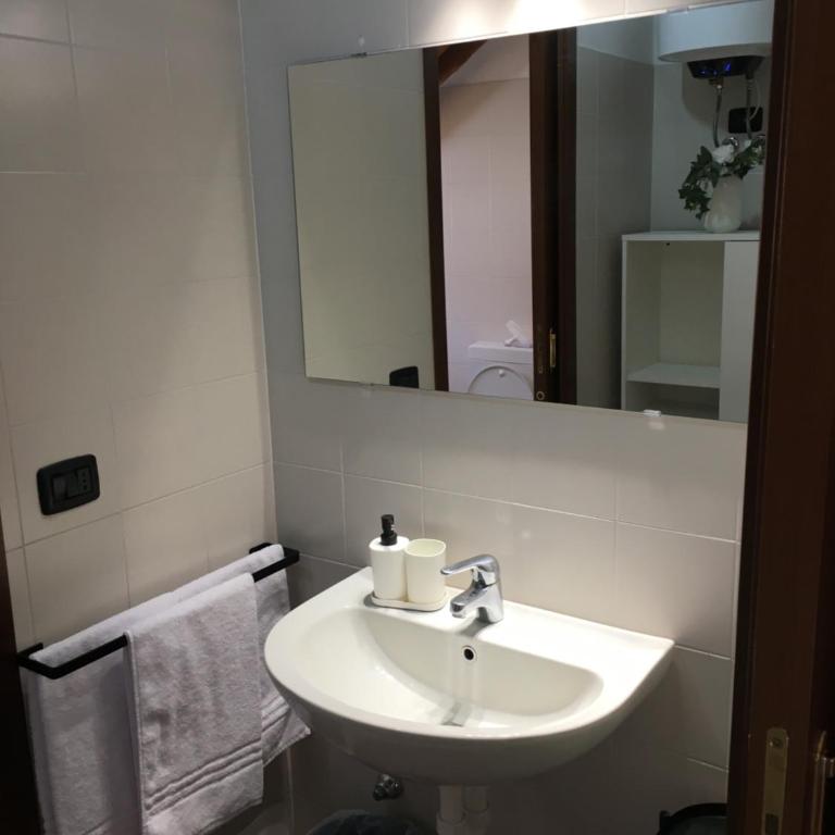 Tirano stazioni flow rooms - Chambre Double ou Lits Jumeaux Économique - 27