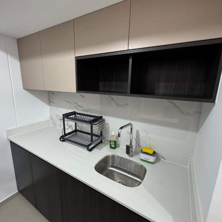Cozy bedroom in Miraflores with rooftop pool - Superior Double Room - 17