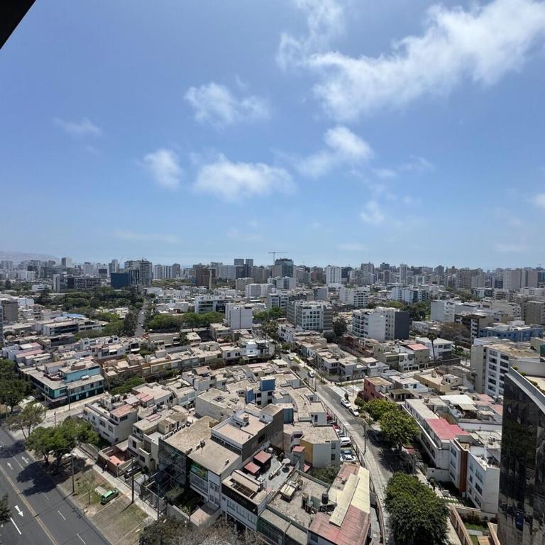 Cozy bedroom in Miraflores with rooftop pool - Superior Double Room - 8