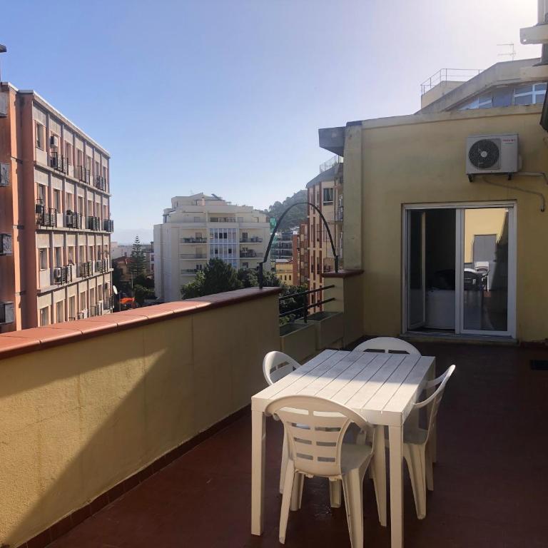 Cadorna Attico San Benedetto - Appartamento con 2 Camere da Letto - 25