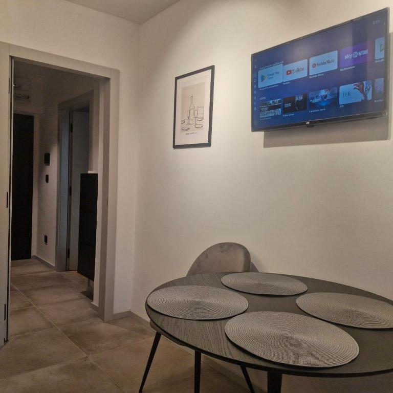 Urban Central Stay Belgrade - One-Bedroom Apartment - 5