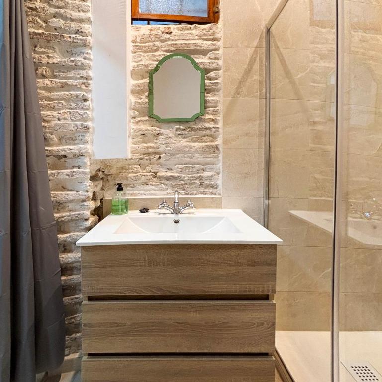 Cervantes Suites OnlyMalaga - Habitación Doble con baño privado - 14