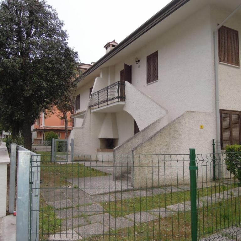 Villa Mery - Appartamento con 2 Camere da Letto - 85