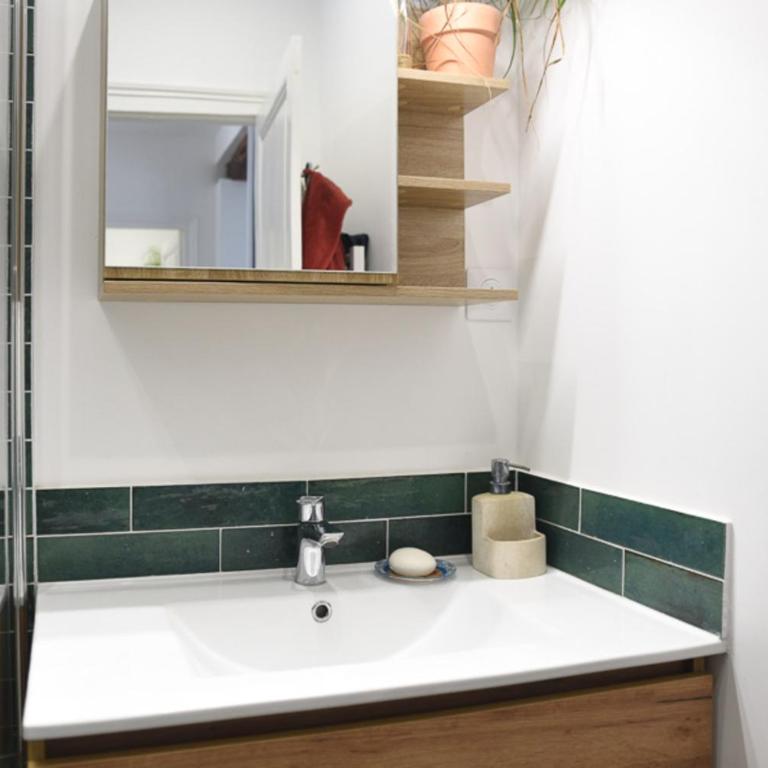 Bright apartment in the heart of Batignolles - Appartement - 10