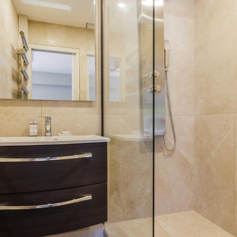 Superbe Appartement 1BDR - 2P Porte Maillot - Appartement - 14