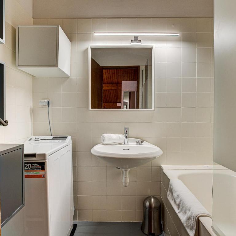 Apartment Mika, Alpes Agency, Slope side location, Central Chamonix, Sleeps 4-6 - Apartamento de 2 dormitorios - 23