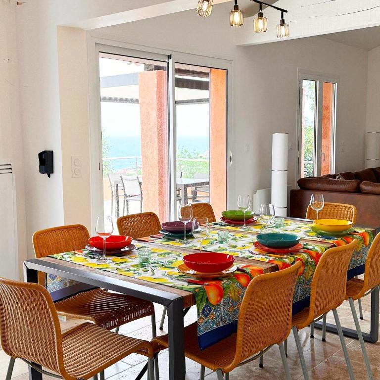 Tolles Ferienhaus für Familien mit Meerblick und Schwimm Spa Strandnah by Riviera Homelife Management - Appartement - Vue sur Mer - 14