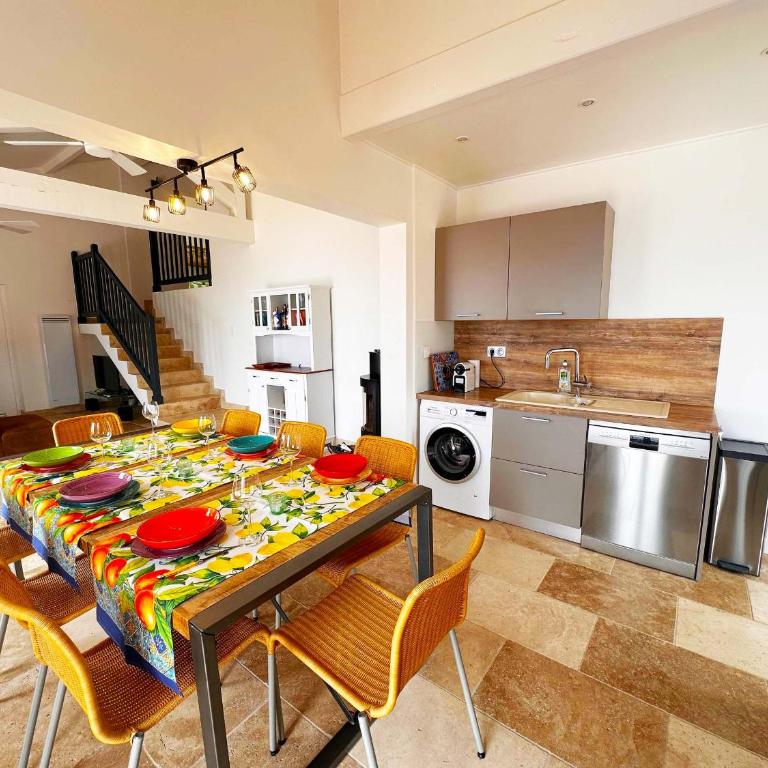 Tolles Ferienhaus für Familien mit Meerblick und Schwimm Spa Strandnah by Riviera Homelife Management - Appartement - Vue sur Mer - 12