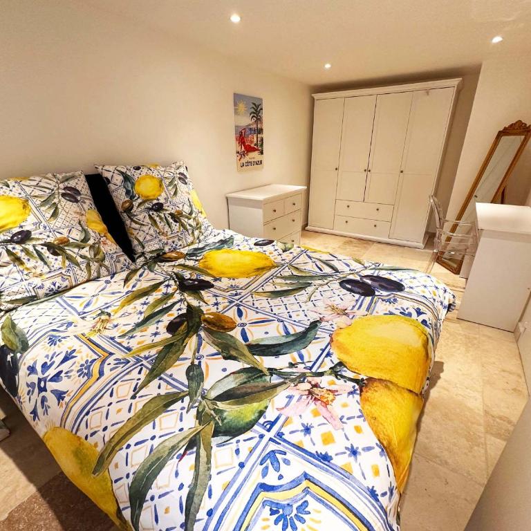 Tolles Ferienhaus für Familien mit Meerblick und Schwimm Spa Strandnah by Riviera Homelife Management - Appartement - Vue sur Mer - 5
