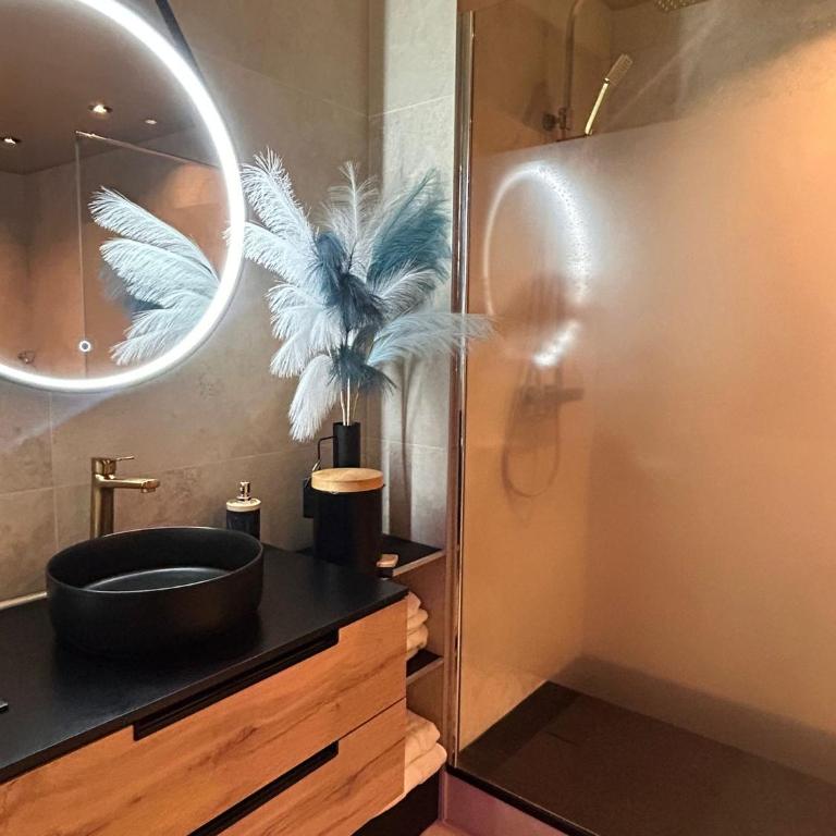 Suite Jasmine - Chambre Lit King-Size avec Baignoire Spa - 12
