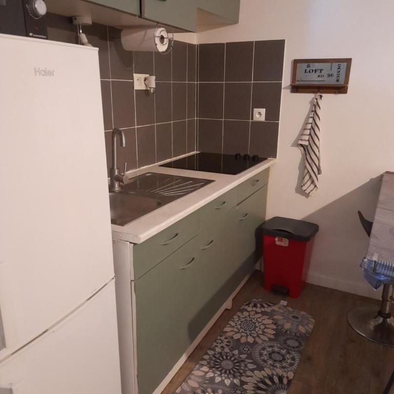 Studio 23 m2, proche centre, calme, WIFI, pk - Apartment mit 1 Schlafzimmer - 4