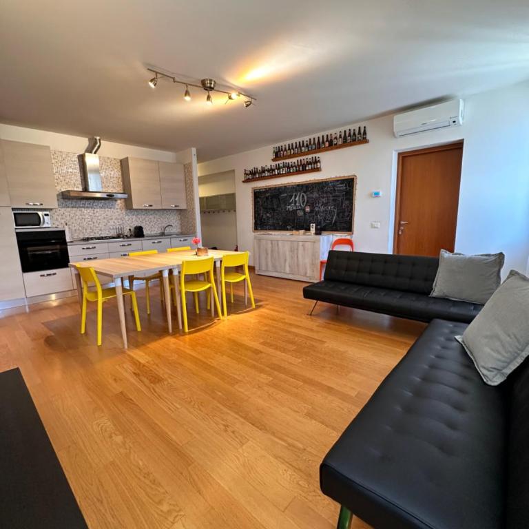 Appartamenti Portavenezia - Appartamento con 3 Camere da Letto - 9