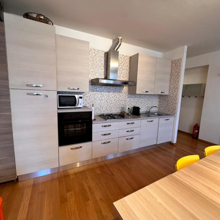 Appartamenti Portavenezia - Appartamento con 3 Camere da Letto - 8