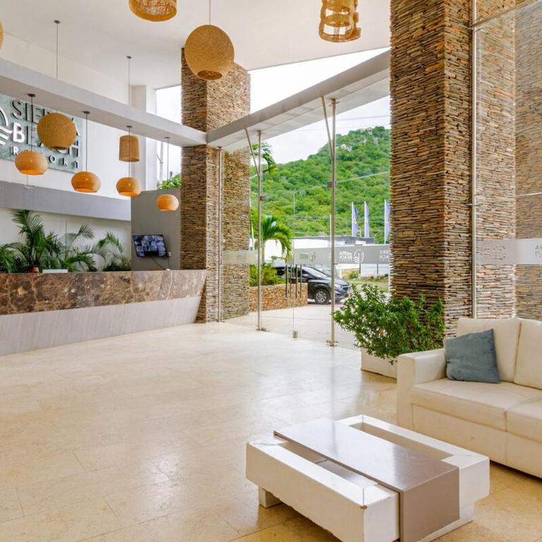 Espectacular Apto frente a la Plaza Pozos Colorados - Two-Bedroom Apartment - 34