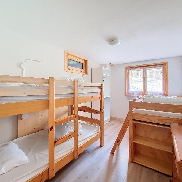 Joli APPARTEMENT DANS CHALET AVEC TERRASSE - SAINT JEAN D'AULPS - PROCHE MORZINE - 6 PERSONNES - LILOU - Appartement avec Terrasse - 6