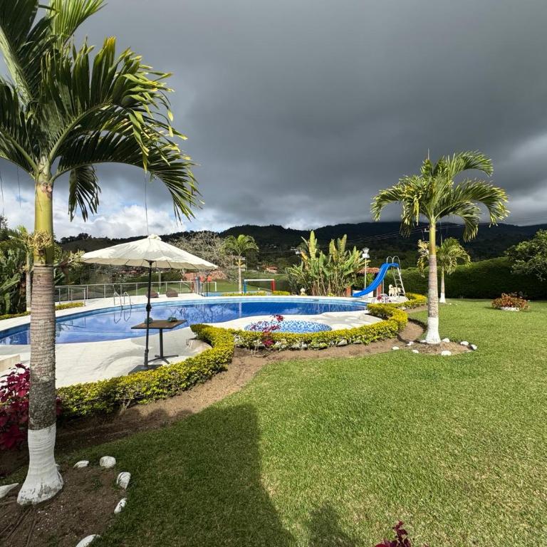 Milagros km30 - Casa de 6 dormitorios - 14