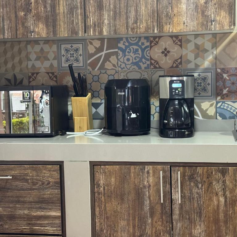 Milagros km30 - Six-Bedroom House - 41