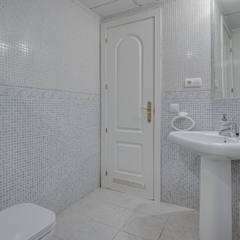 Center beach 2 beds Appartement Elviria - Two-Bedroom Apartment - 32