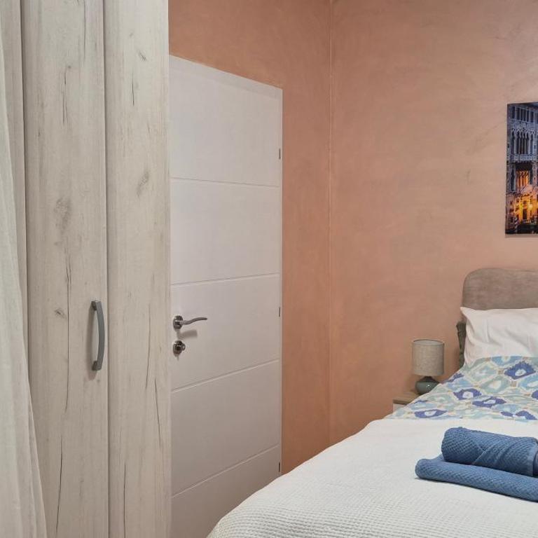 Apartman Blue - One-Bedroom Apartment - 8