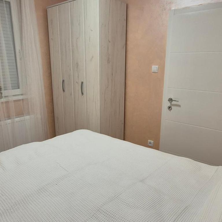 Apartman Blue - One-Bedroom Apartment - 9