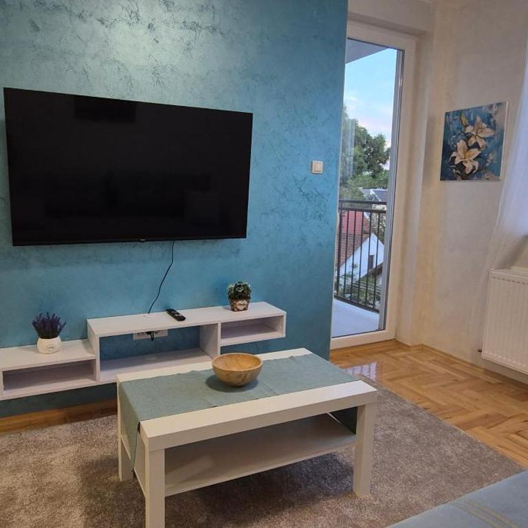 Apartman Blue - One-Bedroom Apartment - 3