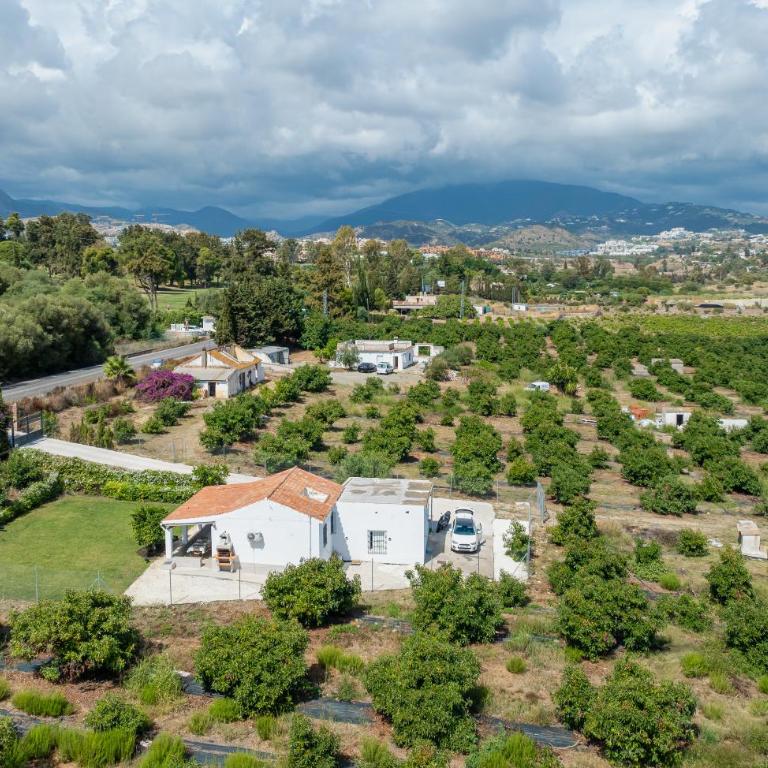 La Casa de los Aguacates entre Marbella, Benahavìs y Estepona - Casa de 2 dormitorios - 1