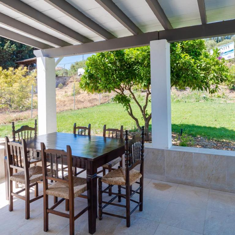 La Casa de los Aguacates entre Marbella, Benahavìs y Estepona - Casa de 2 dormitorios - 17