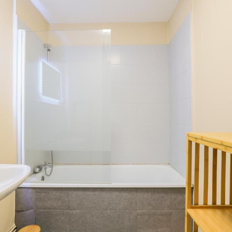 Le Berlingot - Two-Bedroom Apartment - 14