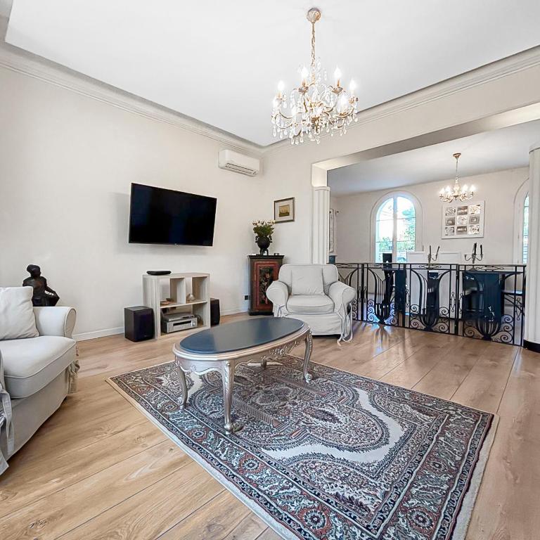 Villa prestige charme, espace & élégance - Three-Bedroom Villa - 8