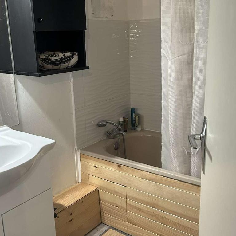 Joli studio 4 pers, au pied des pistes, wifi, animaux admis - FR-1-322-344 - Appartamento (4 Adulti) - 10