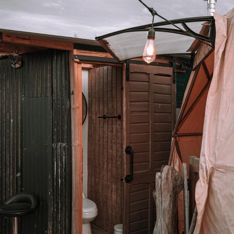 Dollinco Lodge - One-Bedroom Chalet - 9