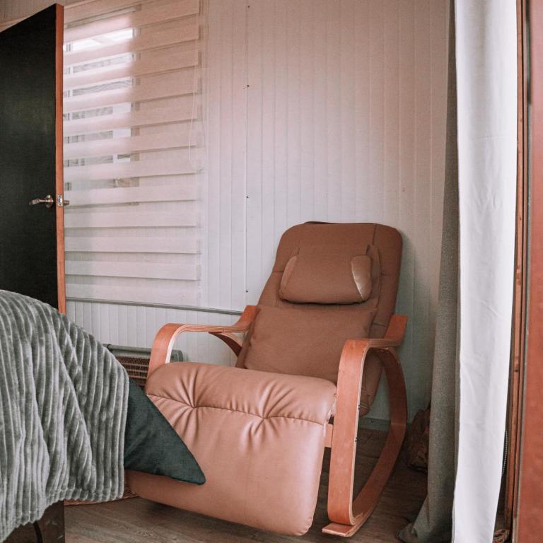 Dollinco Lodge - One-Bedroom Chalet - 17