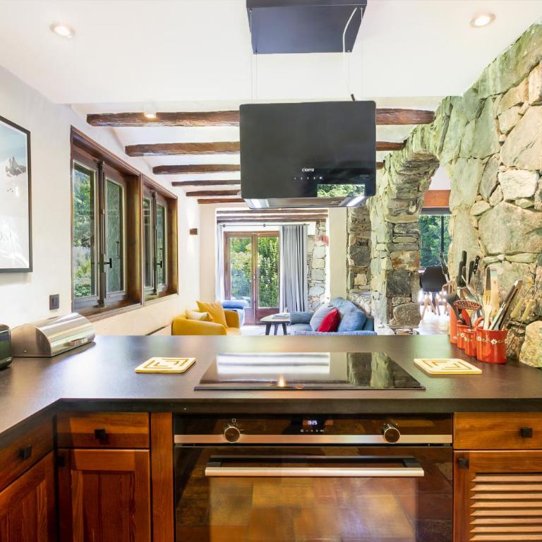 Chalet Les Praz - 280sqm - Sauna Cinema Fitness - 5 Bedrooms in Heart of Les Praz - By Cozee Rentals - Chalet - 12