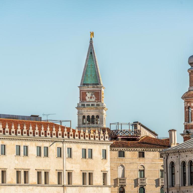 Grand Canal Luxury Apartments With Terrace R&R - Studio - 31