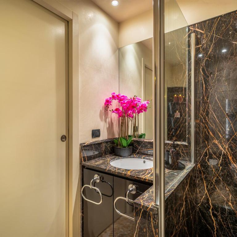 Grand Canal Luxury Apartments With Terrace R&R - Studio - 45