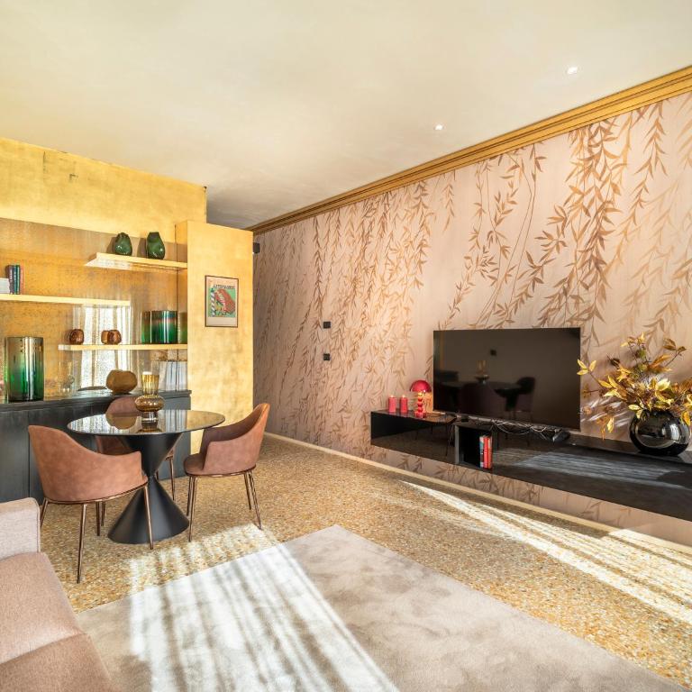 Grand Canal Luxury Apartments With Terrace R&R - Studio - 8