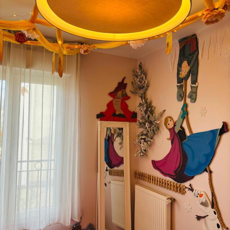 THE ENCHANTED HOUSE ( 15 min walk to Disney) - Apartment mit 2 Schlafzimmern - 70