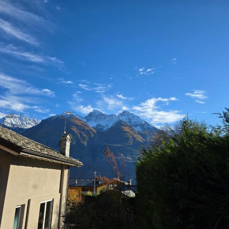 Appartamento con Biliardo Privato Patio e Parcheggio Aosta - Appartamento con Vista Montagna - 15